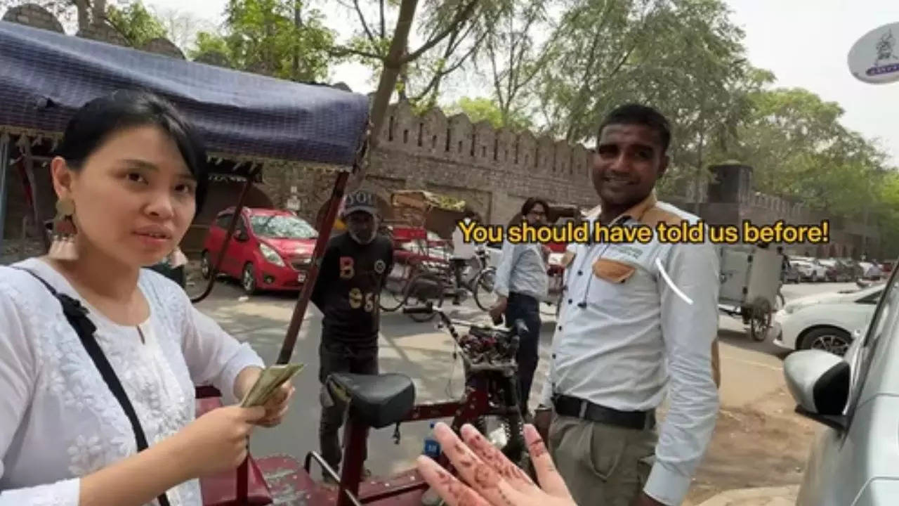 Singapore Tourist's Distressing Rickshaw Experience in Old Delhi Sparks Apologies from Indians