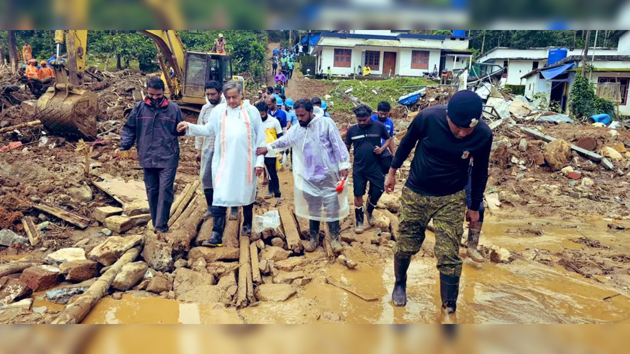 Shashi Tharoor in Wayanad