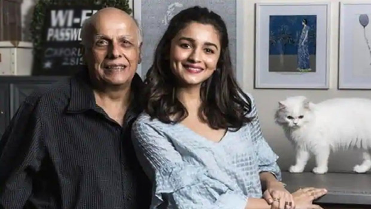 Mahesh Bhatt  Was Not Too Impressed With Alia Bhatt's Debut Film, Calls Her 'Mannequin' In Student Of The Year