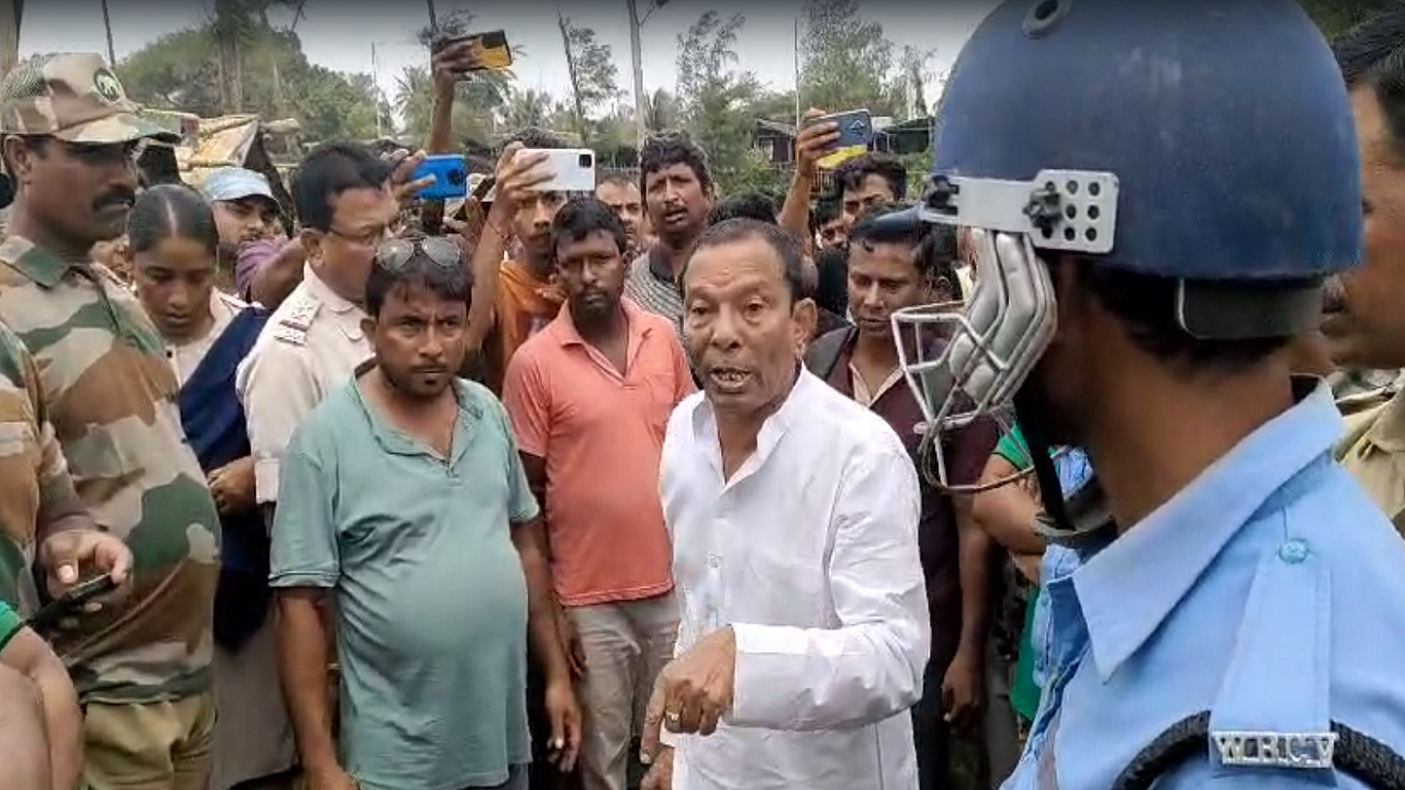 Apologise And Resign': TMC Takes Action Against Akhil Giri After Bengal Minister 'Threatens' Forest Officer | Times Now