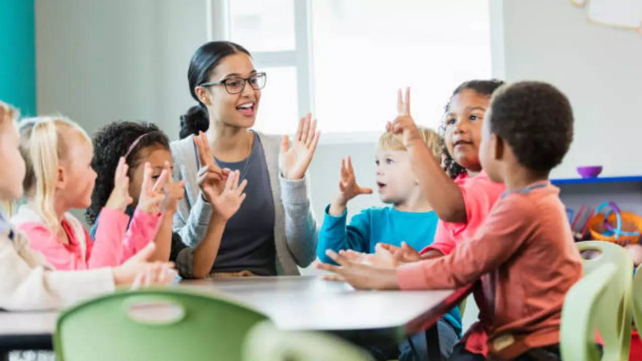 US schools meditation practice for helping students with mental health issues