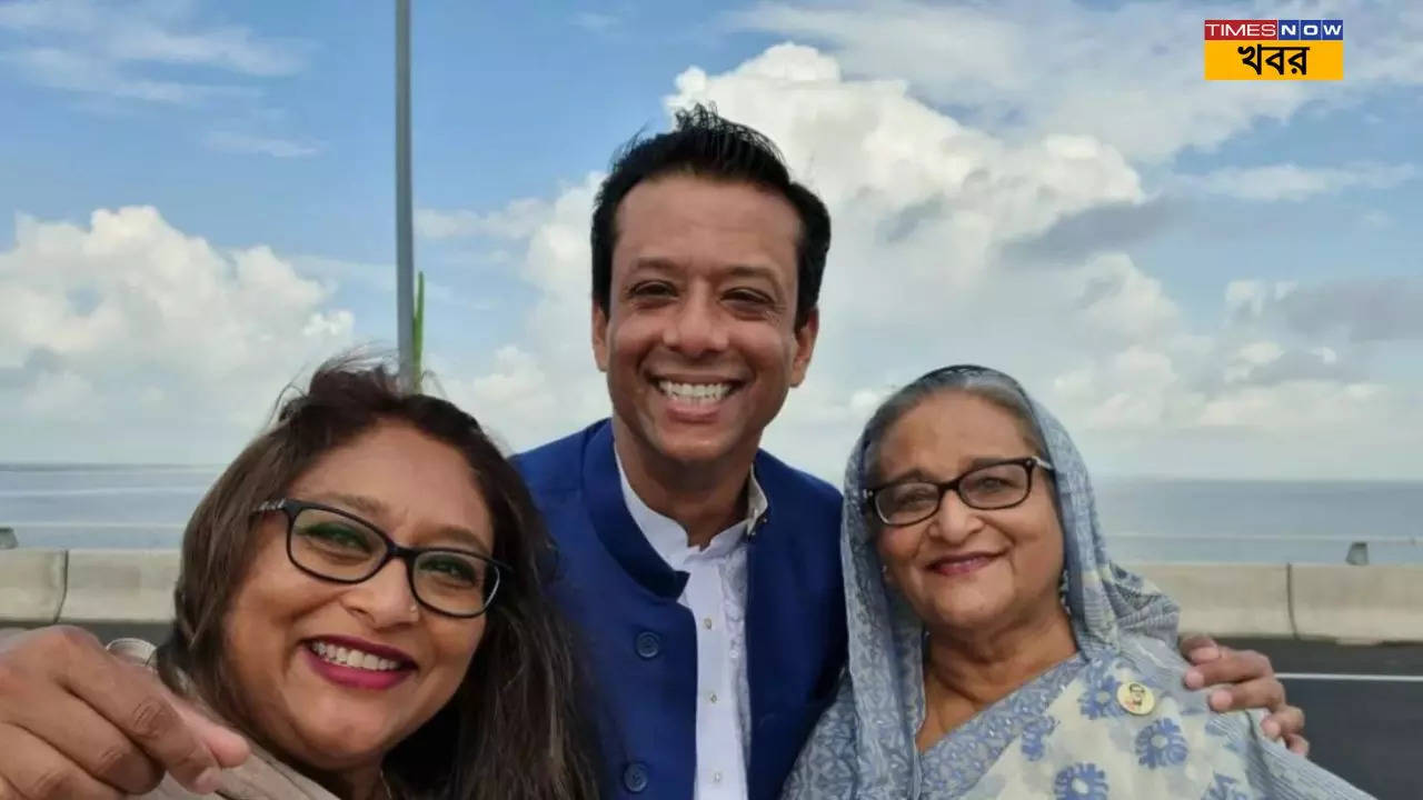 Sheikh Hasina with daughter and son on Padma River Dridge