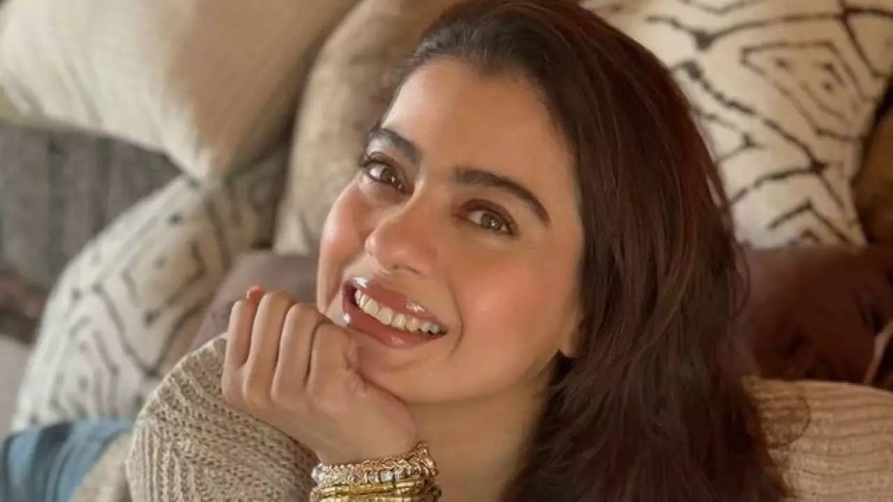 Kajol Thanks Fans For Birthday Wishes With Cute Video: May You All Have Palak Ka Pakoda, Pani Puris Always