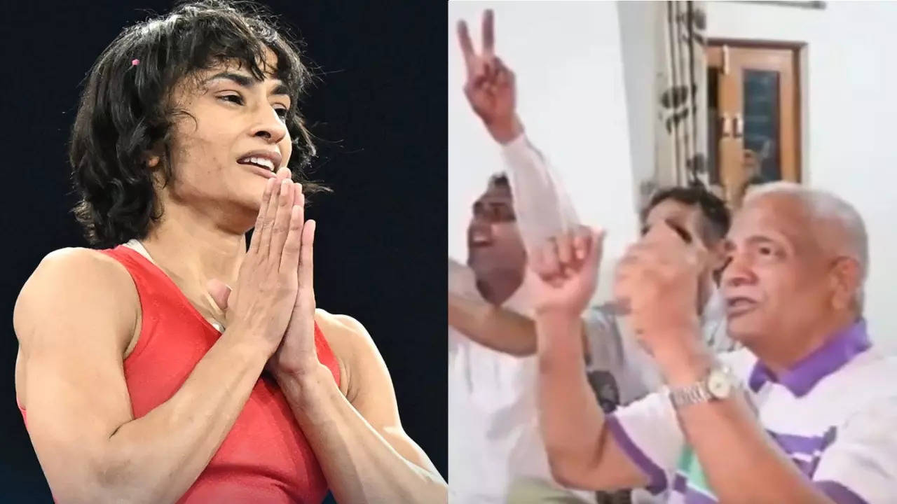 Mahavir Phogat Celebrates After Vinesh Phogat Assures Medal In Paris Olympics : WATCH Viral Video