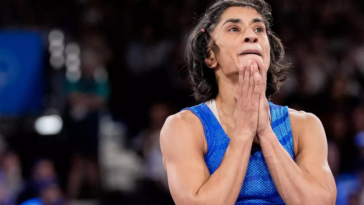 Vinesh Phogat was disqualified ahead of the final against USA's Sarah Hildebrandt. | AP