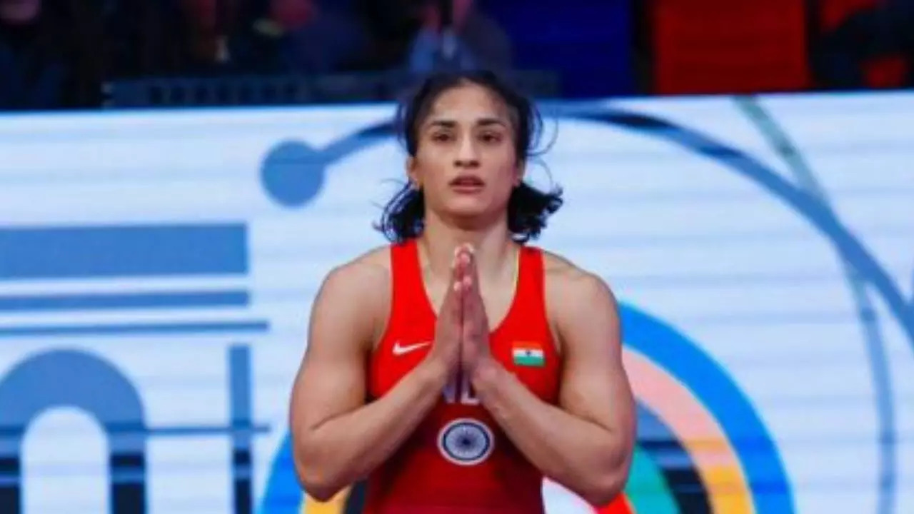 Vinesh Phogat was hospitalized due to dehydration in Paris Olympics