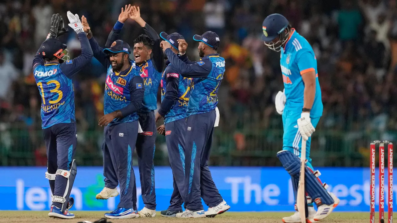 Sri Lanka spinner Jeffrey Vandersay during series against India