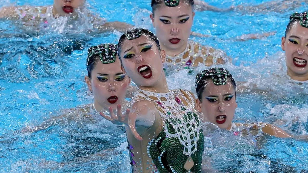 Wondering How Women’s Artistic Swimmers Keep Their Makeup Intact? Here’s All You Need To Know