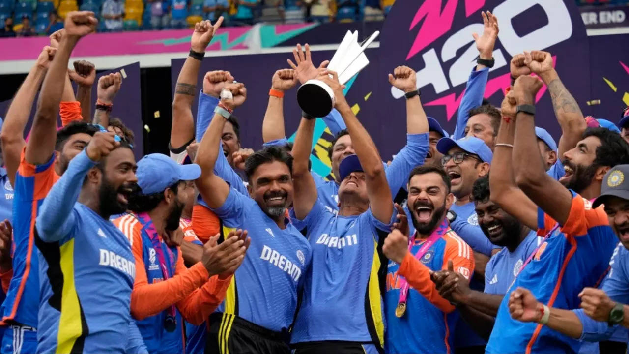 ''I Felt Really Happy For The Team'' : Rahul Dravid Opens Up On His ANIMATED Celebration After T20 WC Win