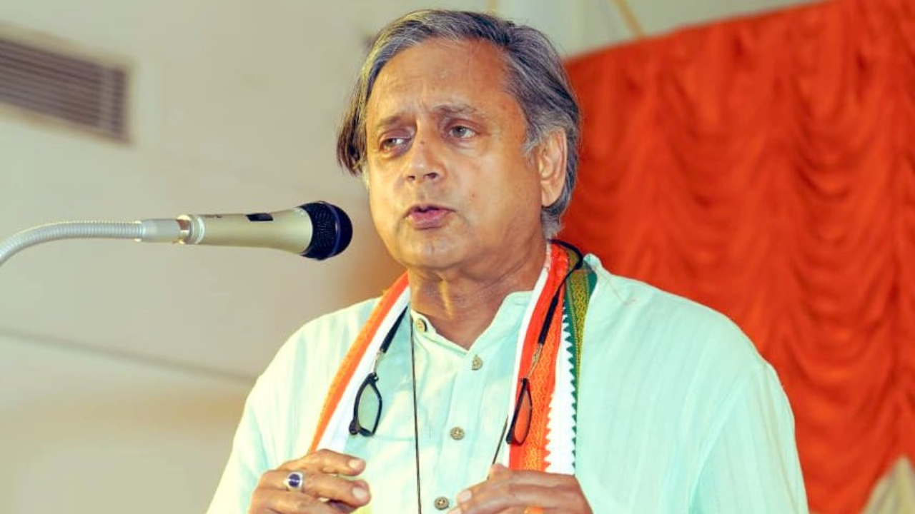 shashi tharoor