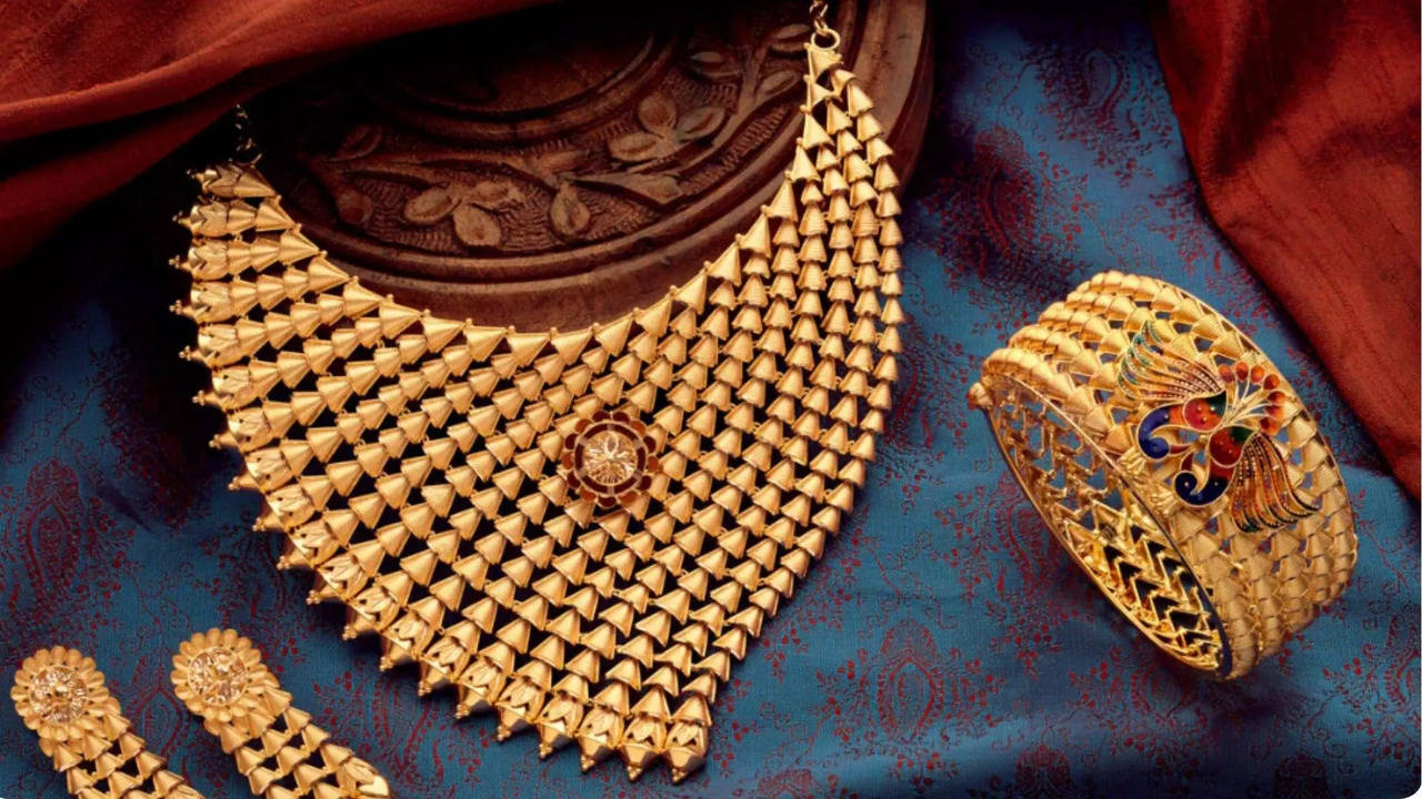 gold rate increases sharply know 916 kdm gold and silver price today in chennai