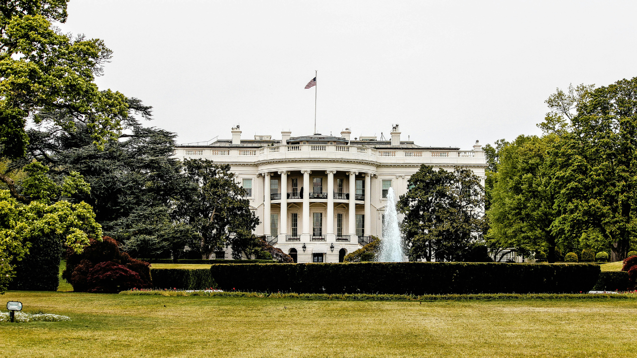 Emergency vehicles spotted outside White House