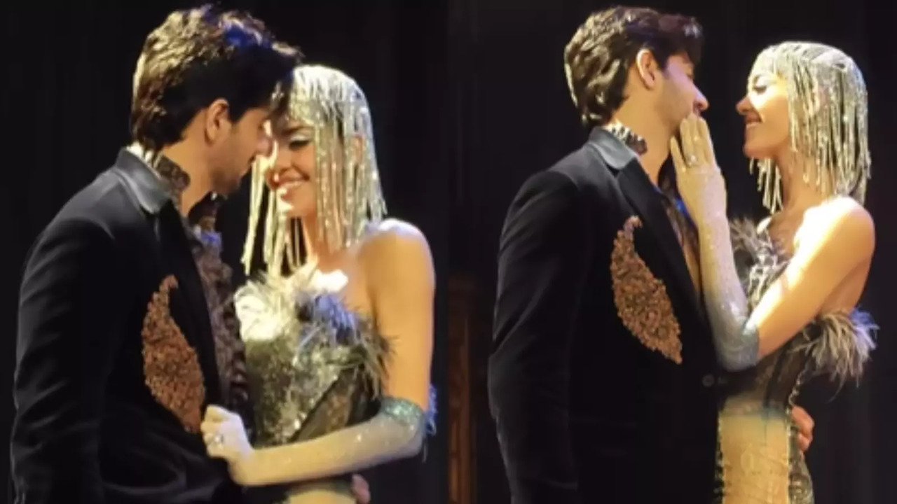 Netizens Go 'Kiara Mai Toh Na Sehti' As Model Gets 'Little Cosy' With Sidharth Malhotra On Ramp. WATCH