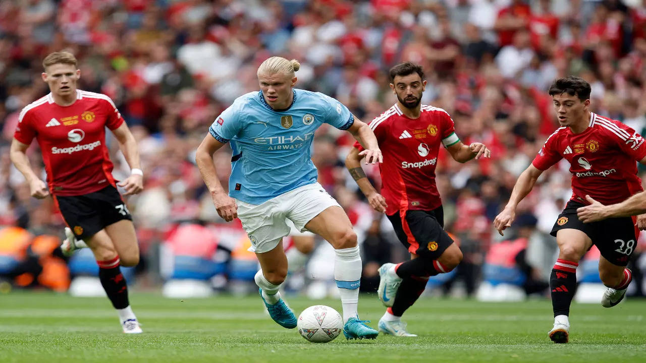 Erling Halland in action in the FA Community Shield