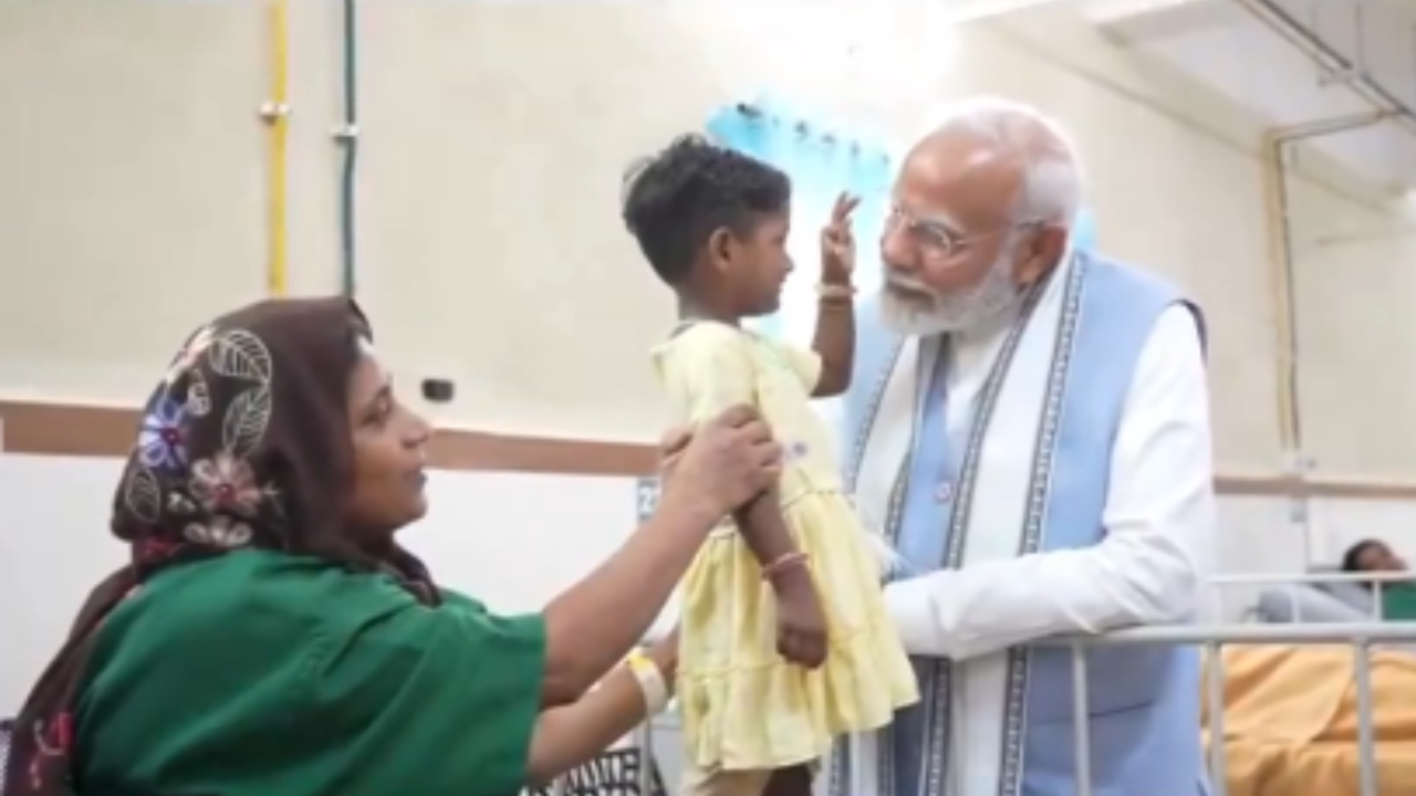 pm modi wayanad landslide little girl interaction video goes viral