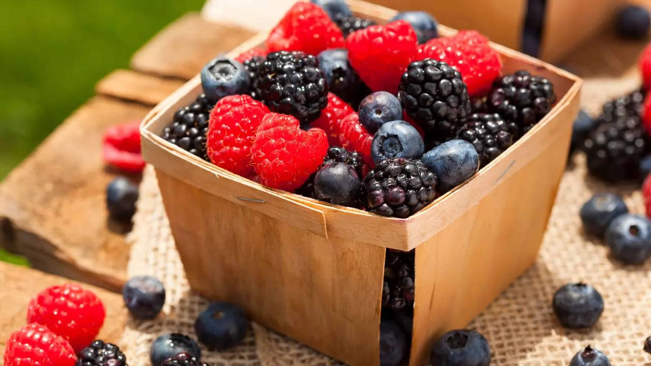 Know How Berries Can Help You In Weight Loss