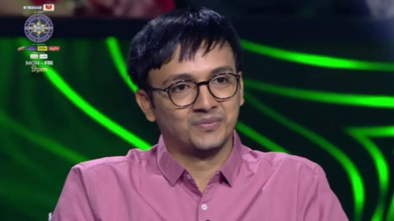 KBC 16 First Episode: Utkarsh Baxi Loses Rs 25 Lakh Question On Mahabharat Due To His Over Confidence