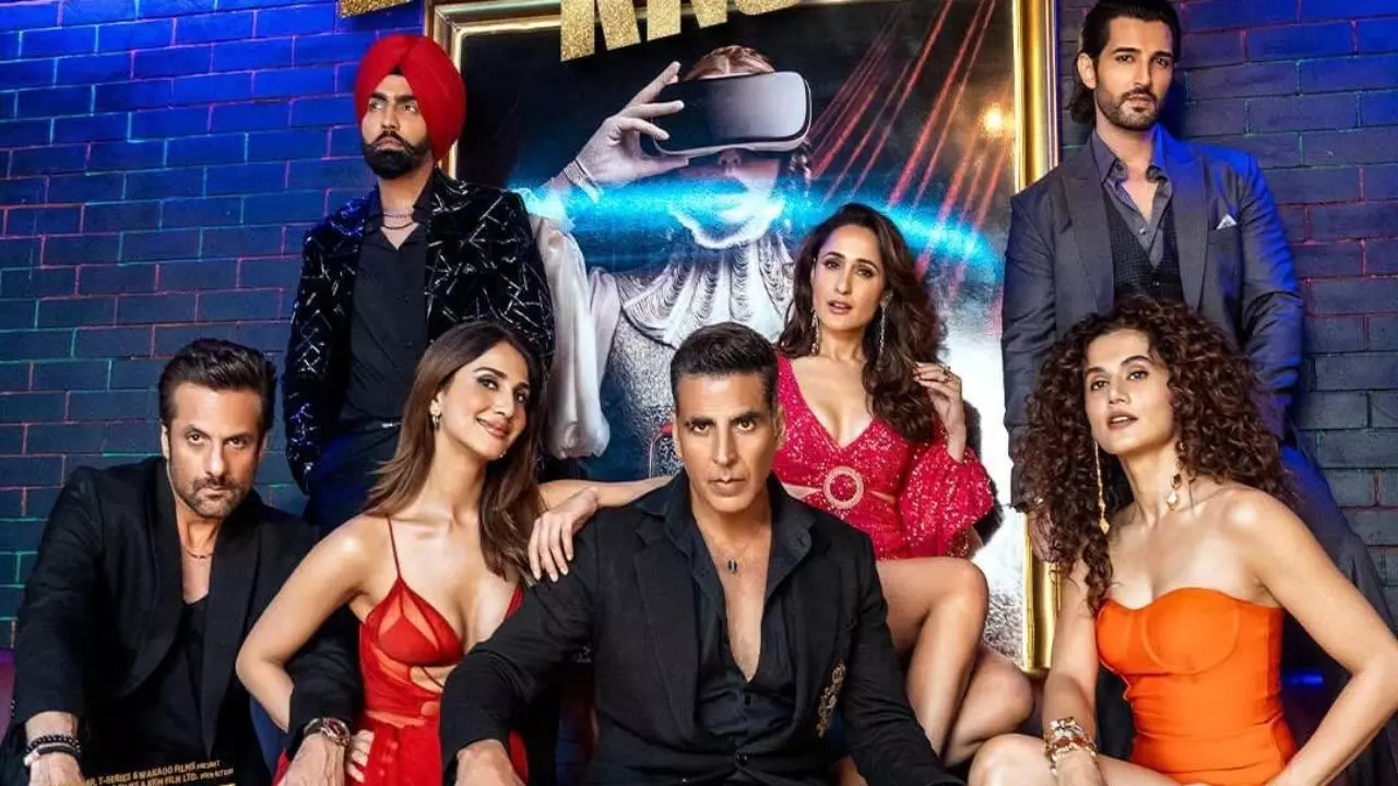 Khel Khel Mein First Review: Akshay Kumar Movie Is 'Comedy With Heart' |  Times Now