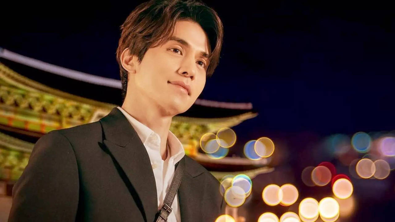 Lee Dong-Wook is single!