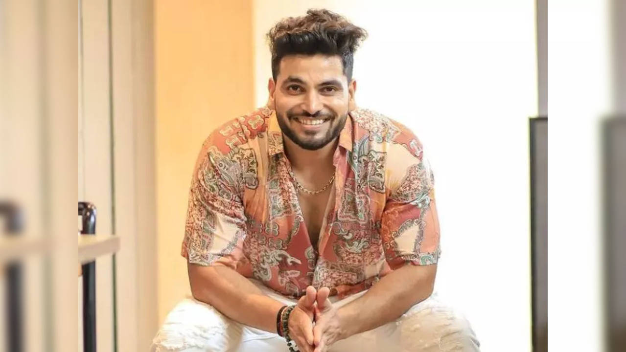 Shiv Thakare Reveals 'Fans Turn Up At My House At 3 AM, Parents Get Disturbed' - Exclusive