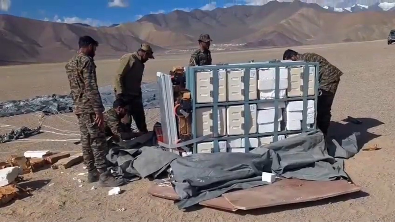 Air Force, Army Carry Out First-Ever Aarogya Maitri Cube Para-Drop At 15000 Feet