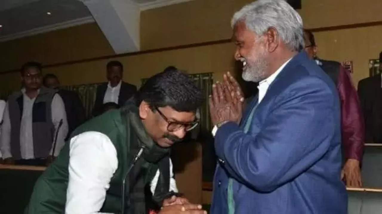 Why Hemant Soren Replacing Champai As Jharkhand CM May Backfire