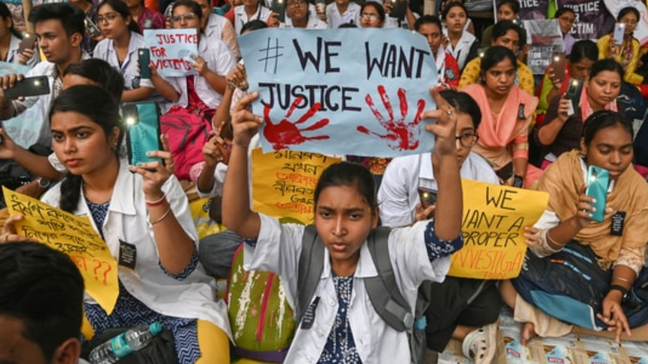 Doctors and nursing staff protest against the rape and murder of a trainee doctor at RG Kar Medical College and Hospital