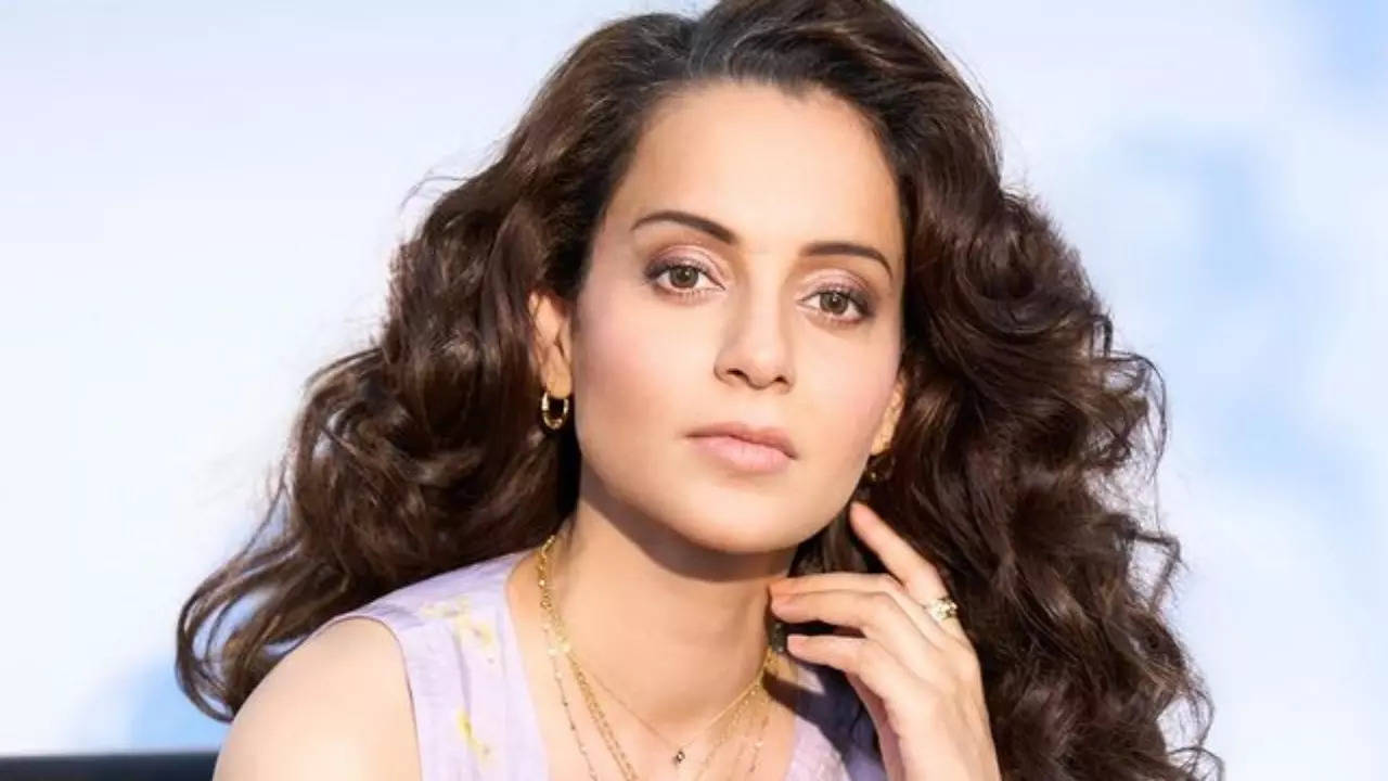 Kangana Ranaut On Why She Doesn't Attend Bollywood Parties: They Are All Dumb. It's Trauma...