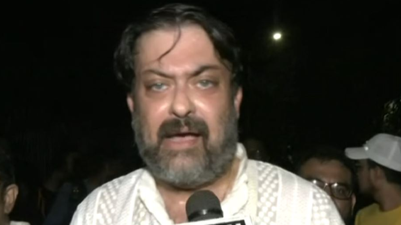 Kolkata Rape-Murder Case: Bengali Artist Saheb Chatterjee Holds Protest