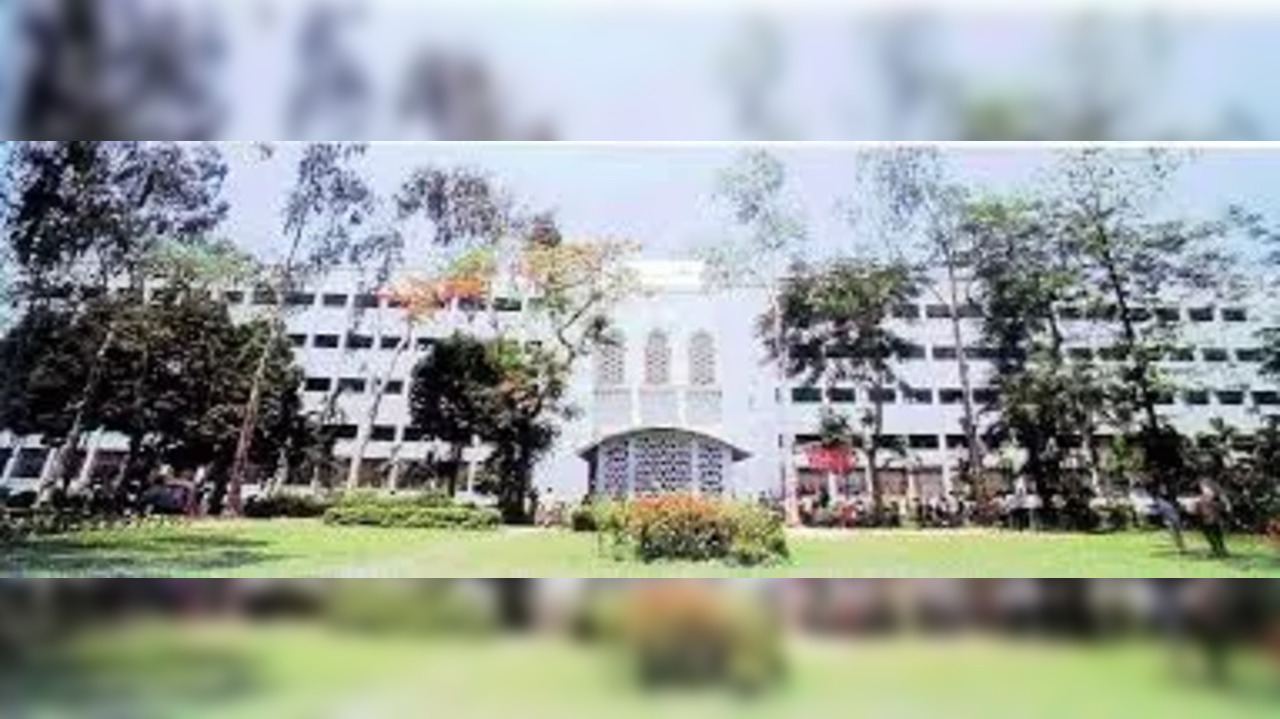 University of Dhaka Faculty of Arts Dean quits