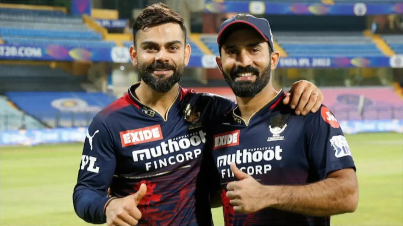 ''Fire Still Burns Bright'' : Dinesh Karthik's Heart-Warming Post For 'Skipper' Virat Kohli Goes VIRAL