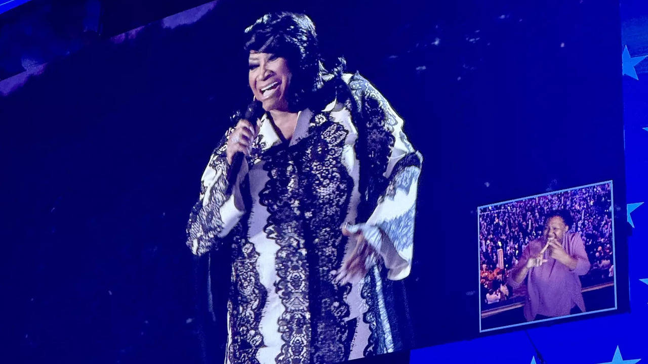 patti labelle pays tribute to fallen heroes at dnc day 2 | performance video