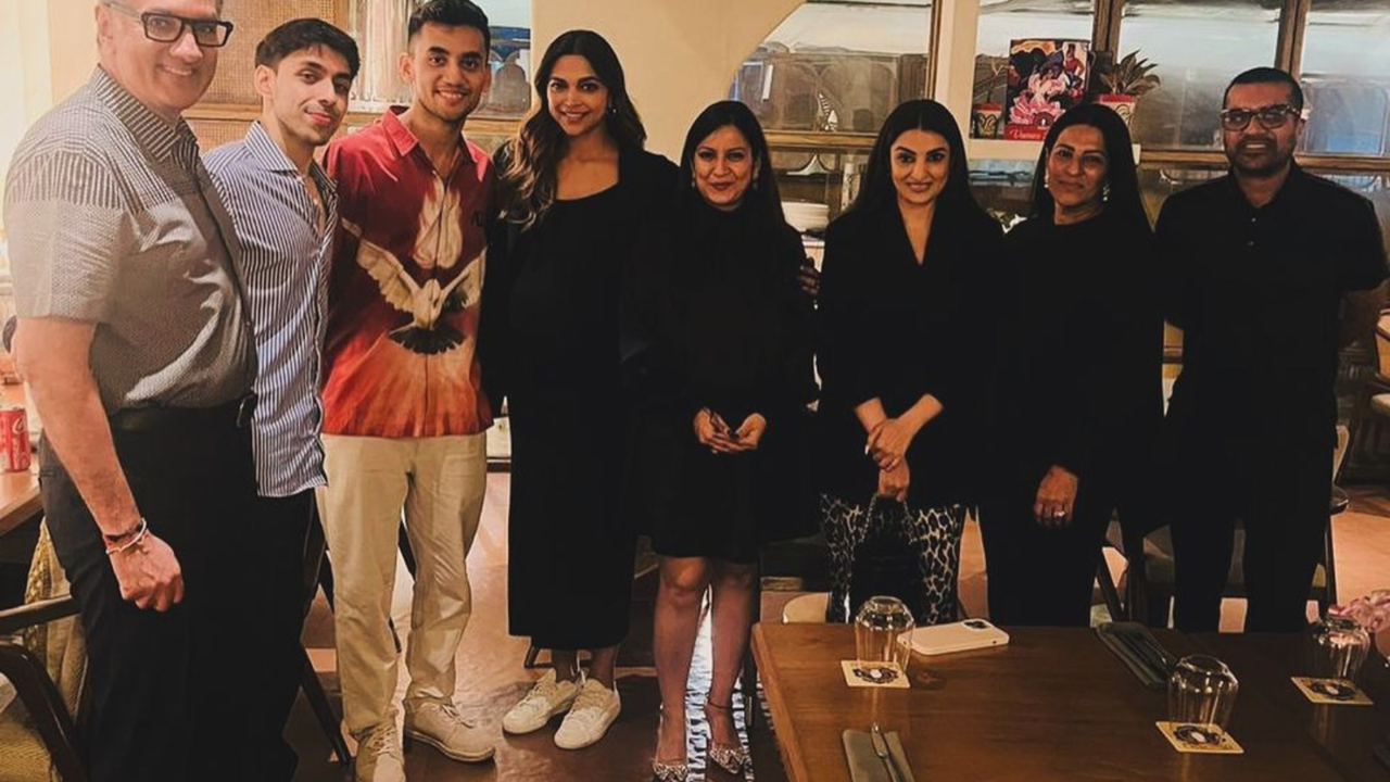 Mom-To-Be Deepika Padukone Dines With Badminton Champ Lakshya Sen. Know Actress' Special Connection With Olympic Star