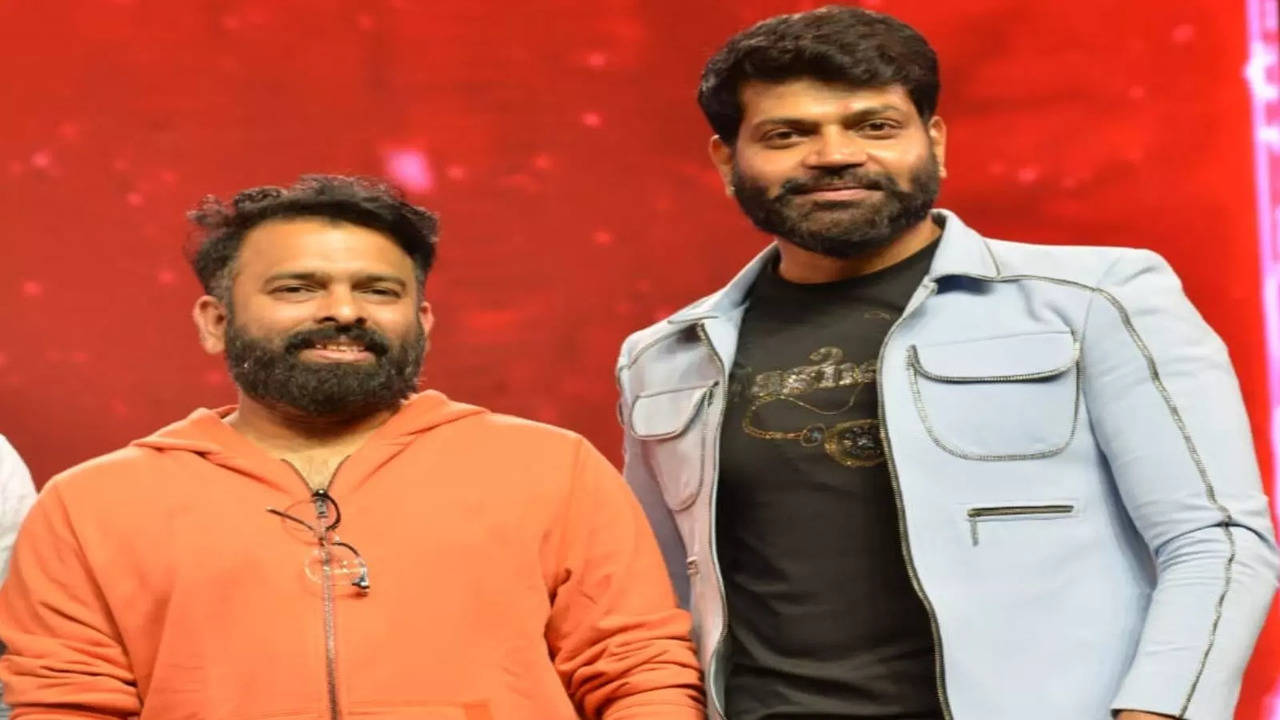 Santhosh Narayanan with Vinod Prabhakar