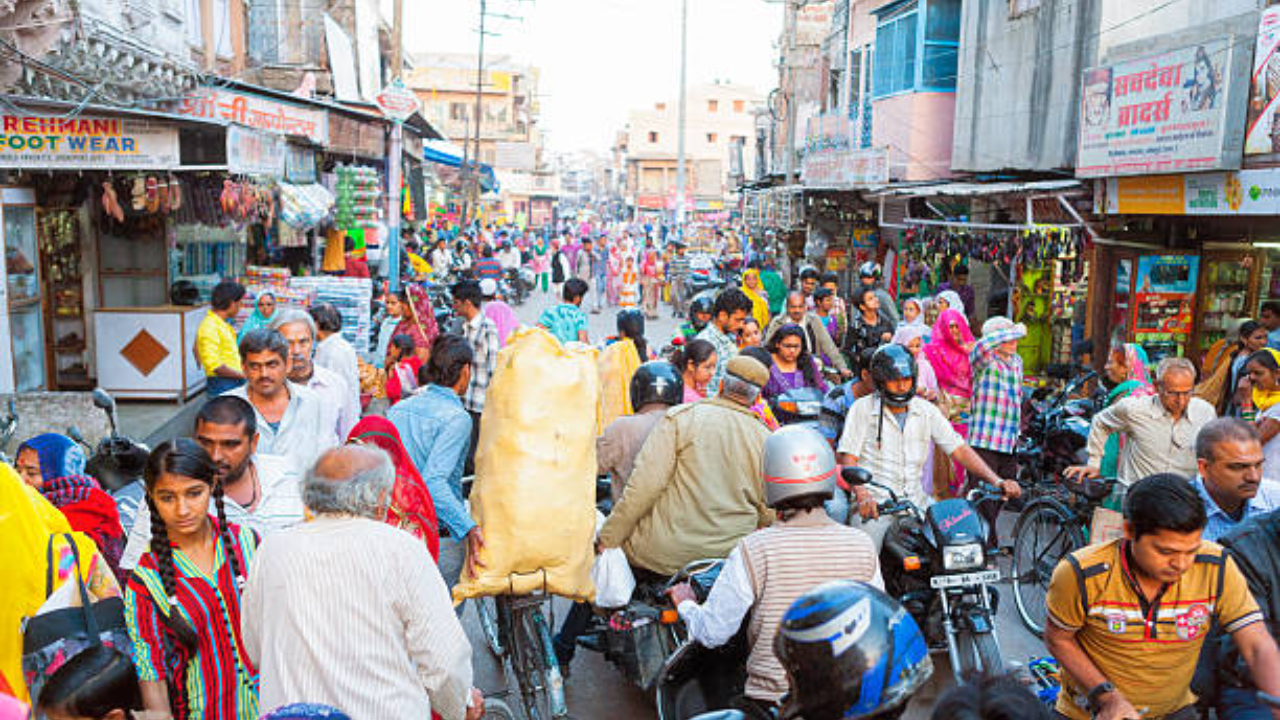 hazrat nizamuddin railway station congestion