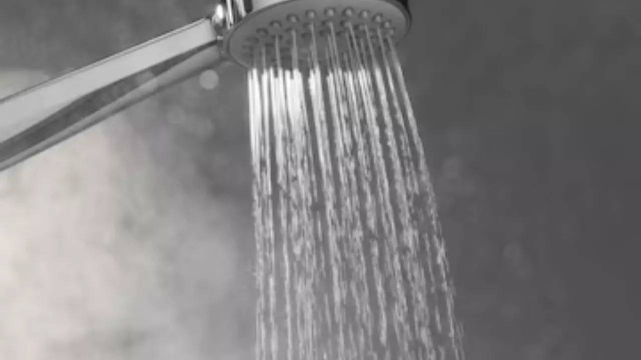 26-minute shower leads to accusation of water waste, woman’s story goes viral