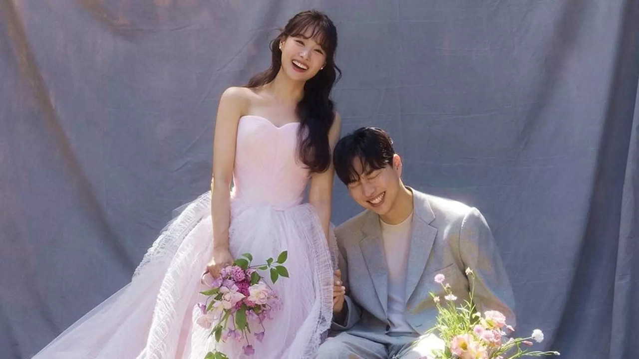 “Secret Romance” star Song Ji-Eun shares gorgeous wedding photos with YouTuber Park. We: have never been so sure…