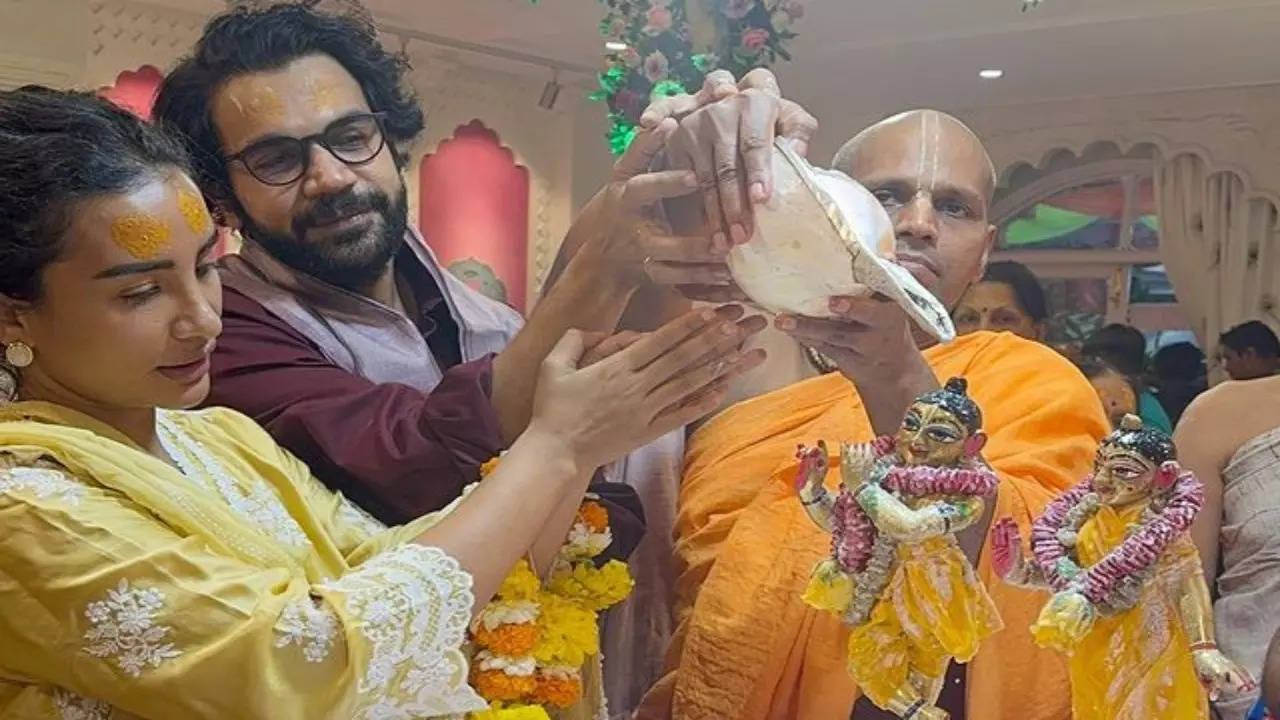 stree 2 star rajkummar rao visits temple with wife partalekhaa on on janmashtami