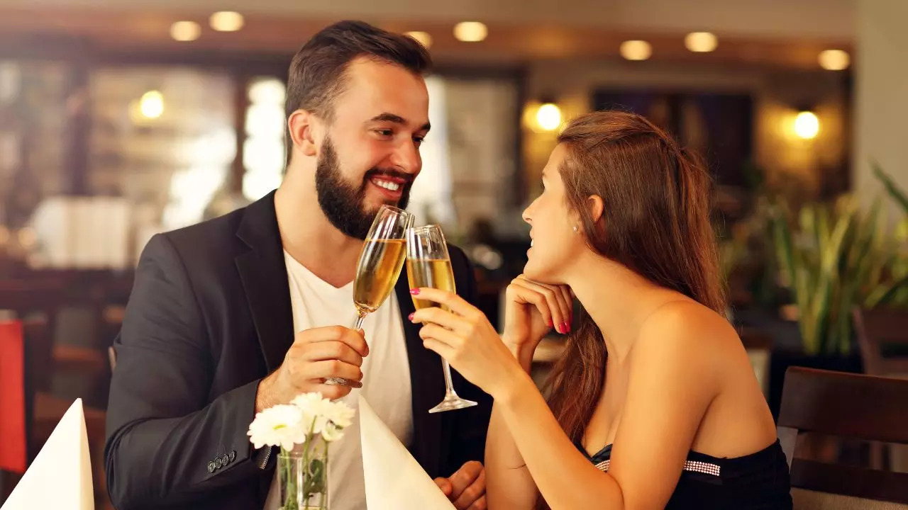 Real Women, Real Date: My Date Offered To Pay Me For Spending Good Time