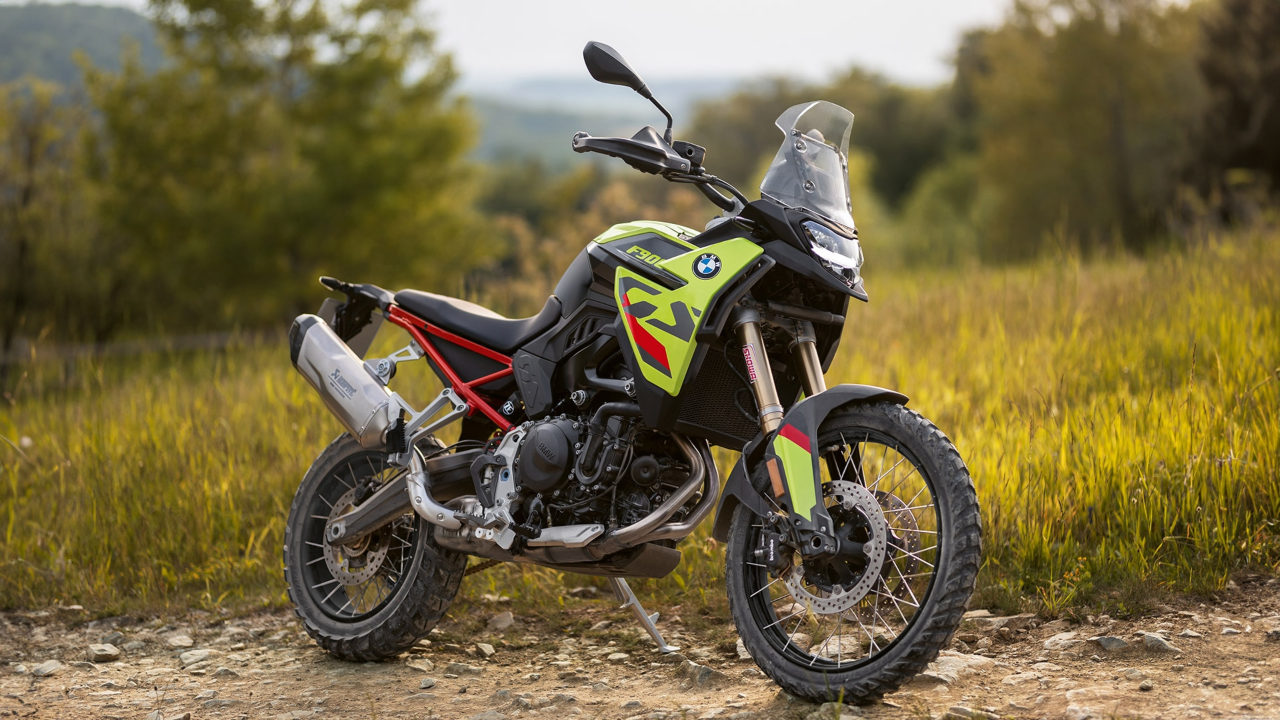 BMW F900 GS