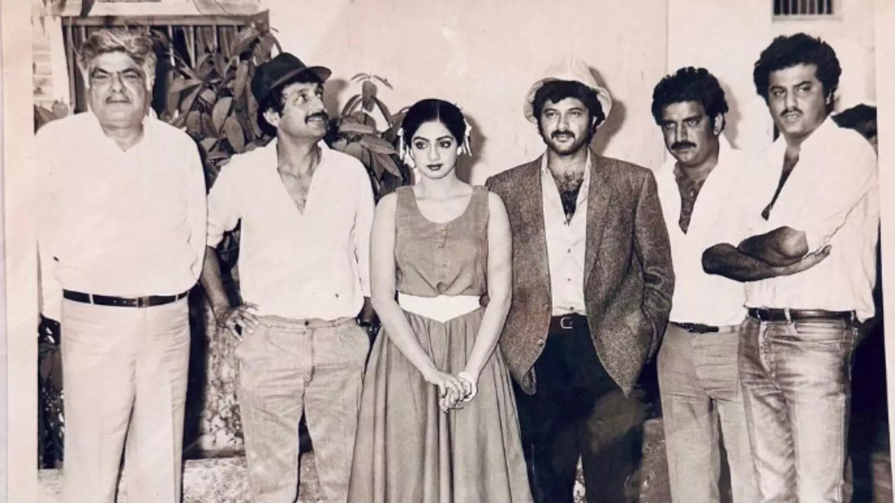 Sridevi, Anil Kapoor, Javed Akhtar Pose Together In Nostalgic Pic From Mr India Shoot