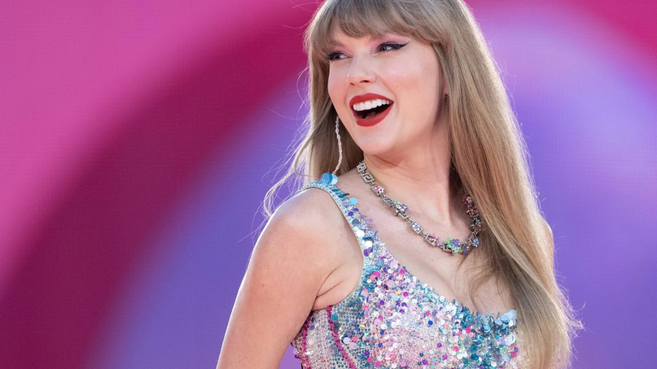 Travis Kelce Praises Taylor Swift As 'Best Performer' On New Heights Podcast