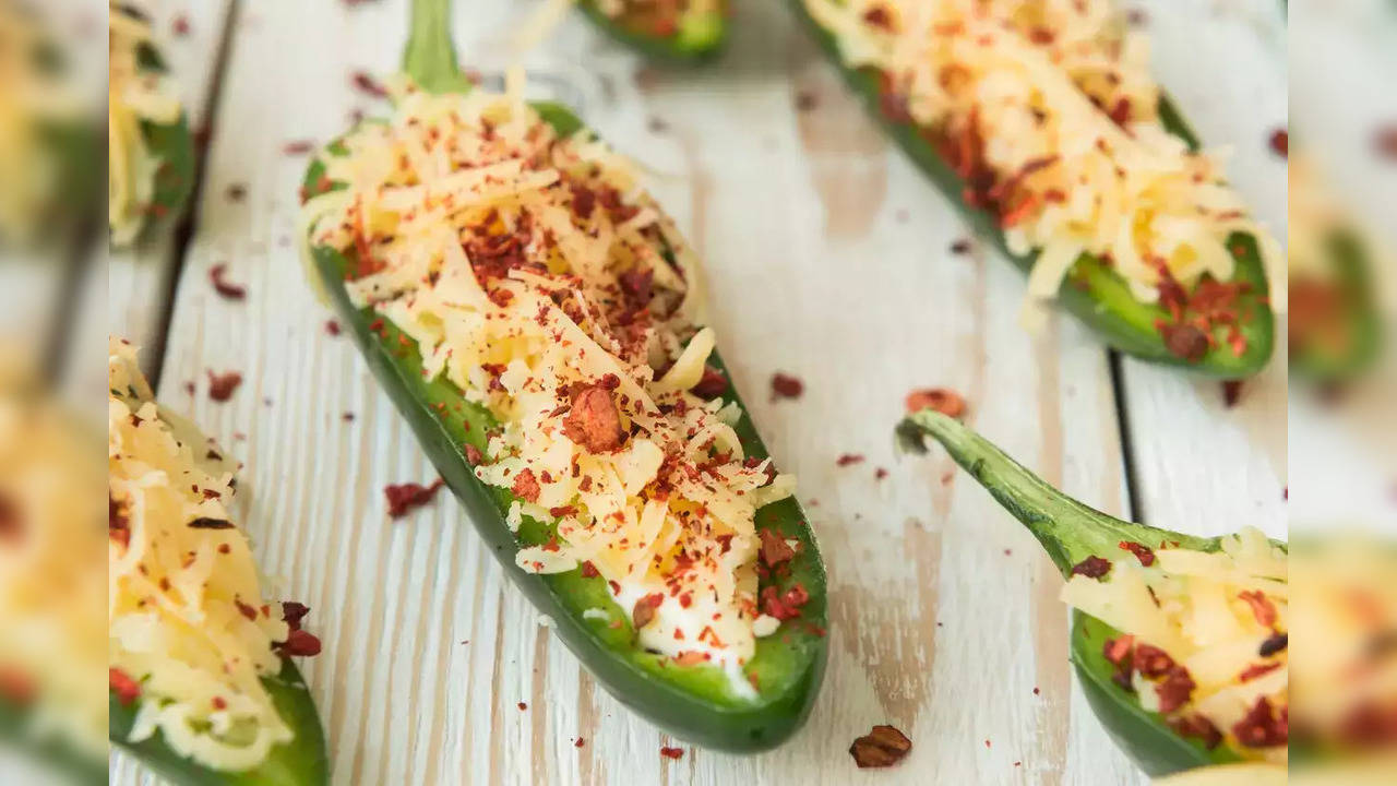 Jalapeno Poppers Filled With Creamy Cheese For Your House Parties