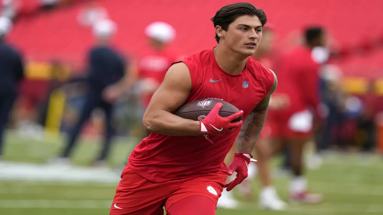 NFL: After Kansas City Chiefs Snub Welsh Rugby Star Louis Rees-Zammit Joins Jacksonville Jaguars