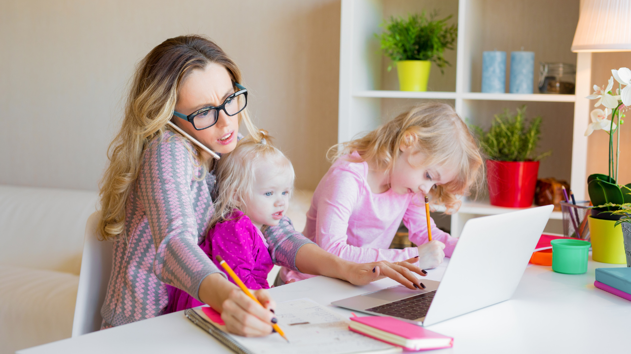 Working moms (Credit-Canva)