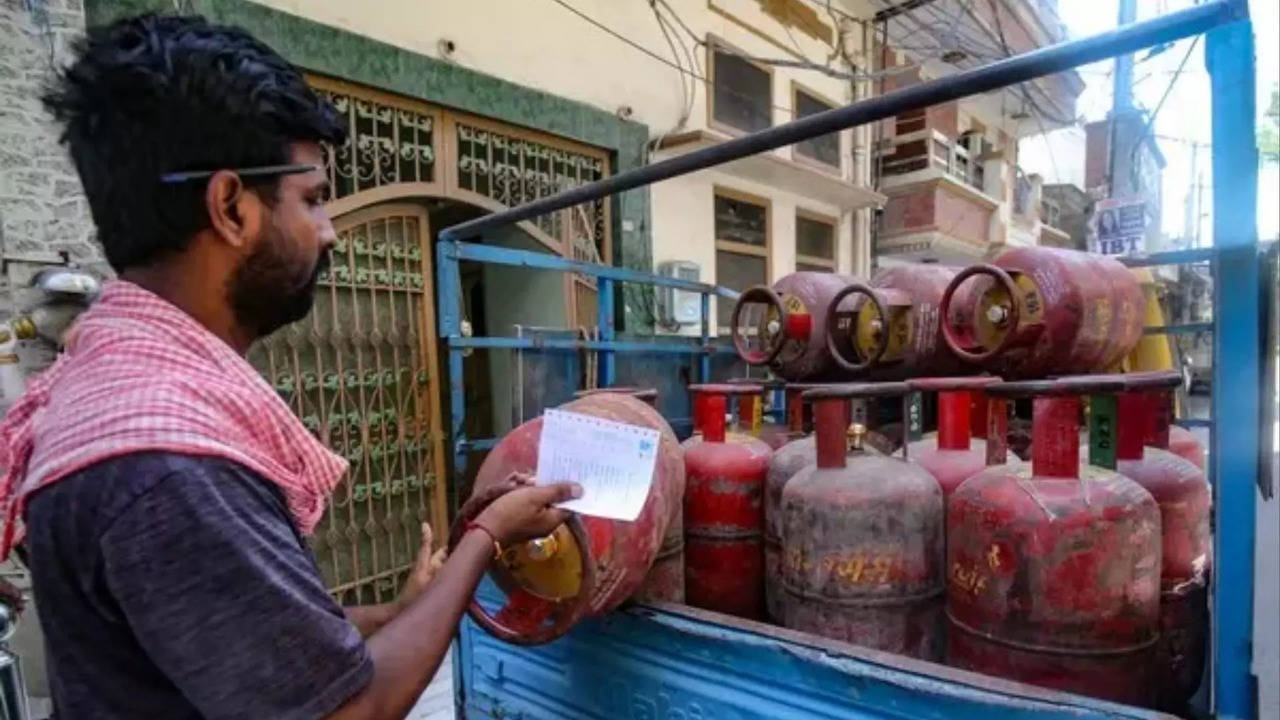 commercial-lpg-gas-cylinder-prices-in-chennai-hike-by-₹38-check-new-price-details