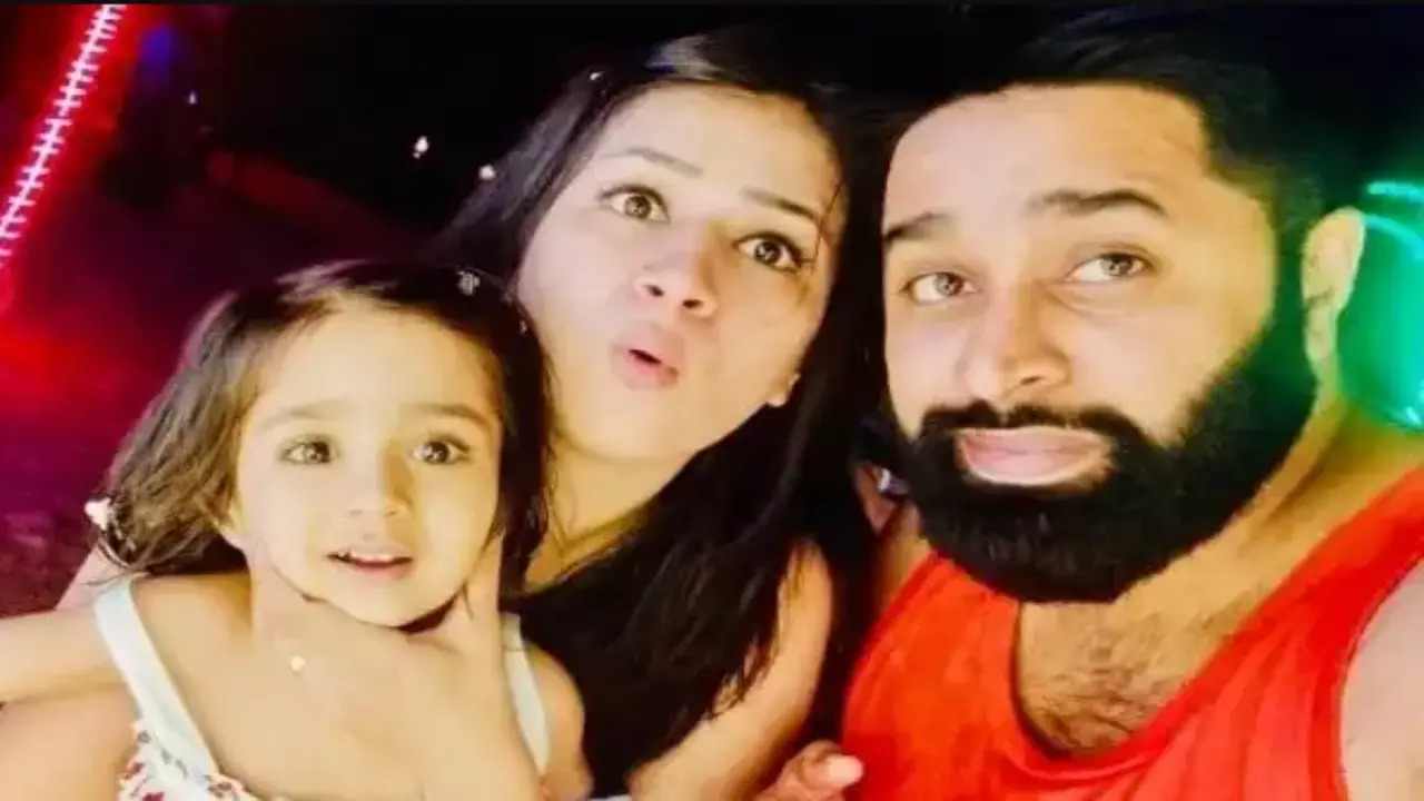 Bigg Boss 17 Fame Tehelka AKA Sunny Arya’s Daughter Iknoor To Make Her Bollywood Debut