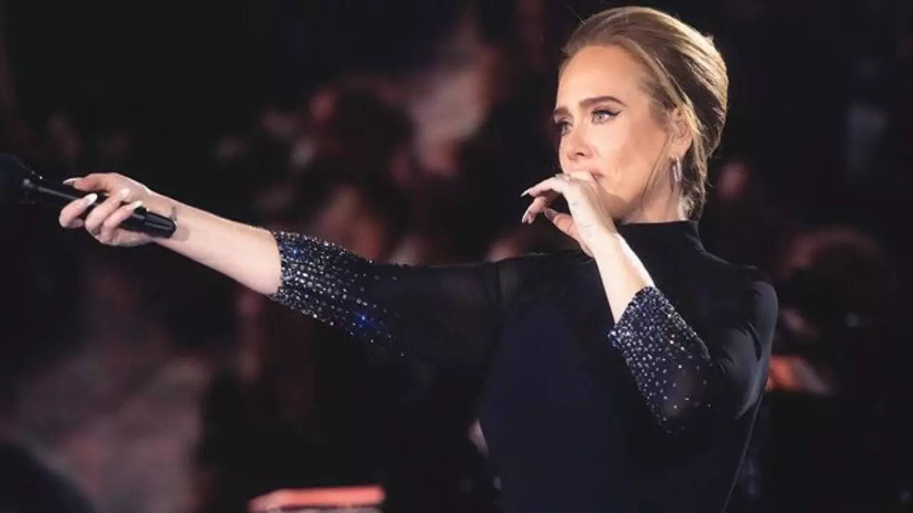 adele announces break from music. says'i just need rest'