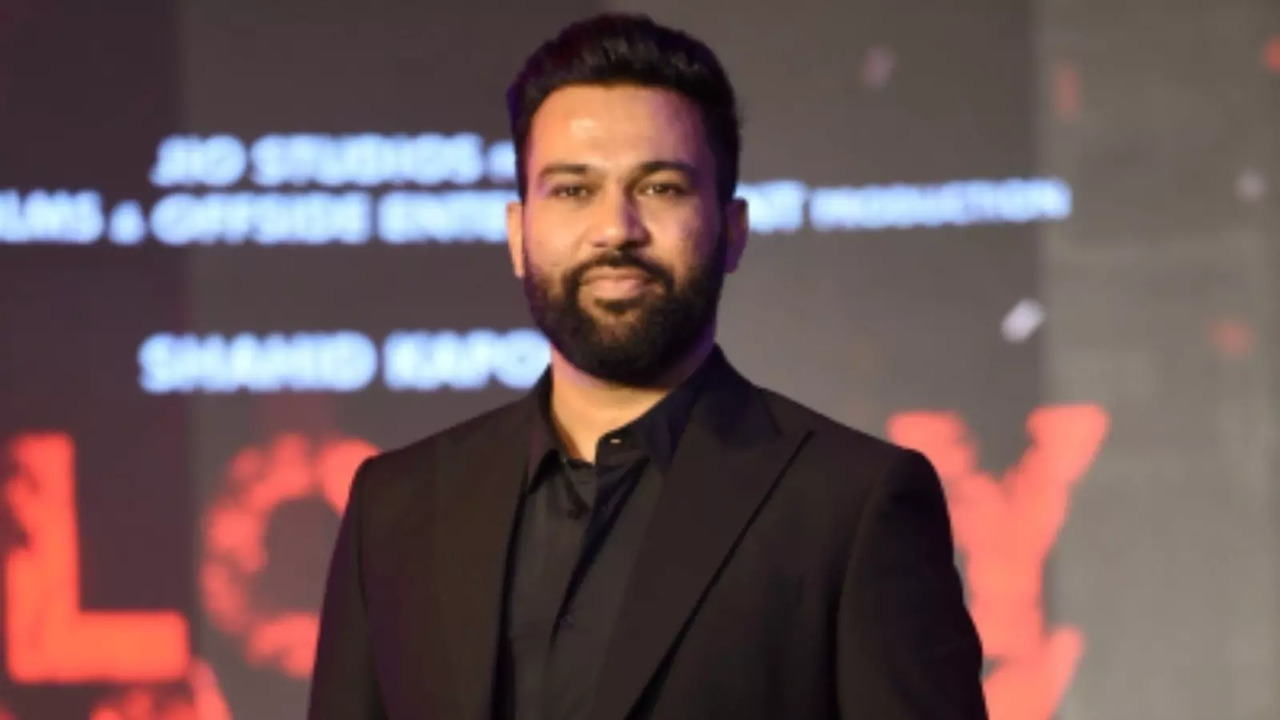 Ali Abbas Zafar Returns To YRF To Direct Shah Rukh Khan's Pathaan 2: Reports