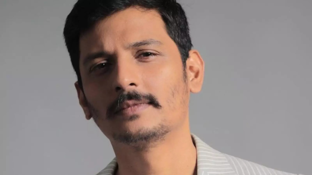 Jiiva loses cool at journalists